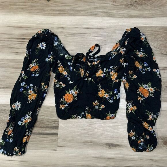 Urban Outfitters Rosalind Puff Sleeve Top Women’s Small - Picture 2 of 4